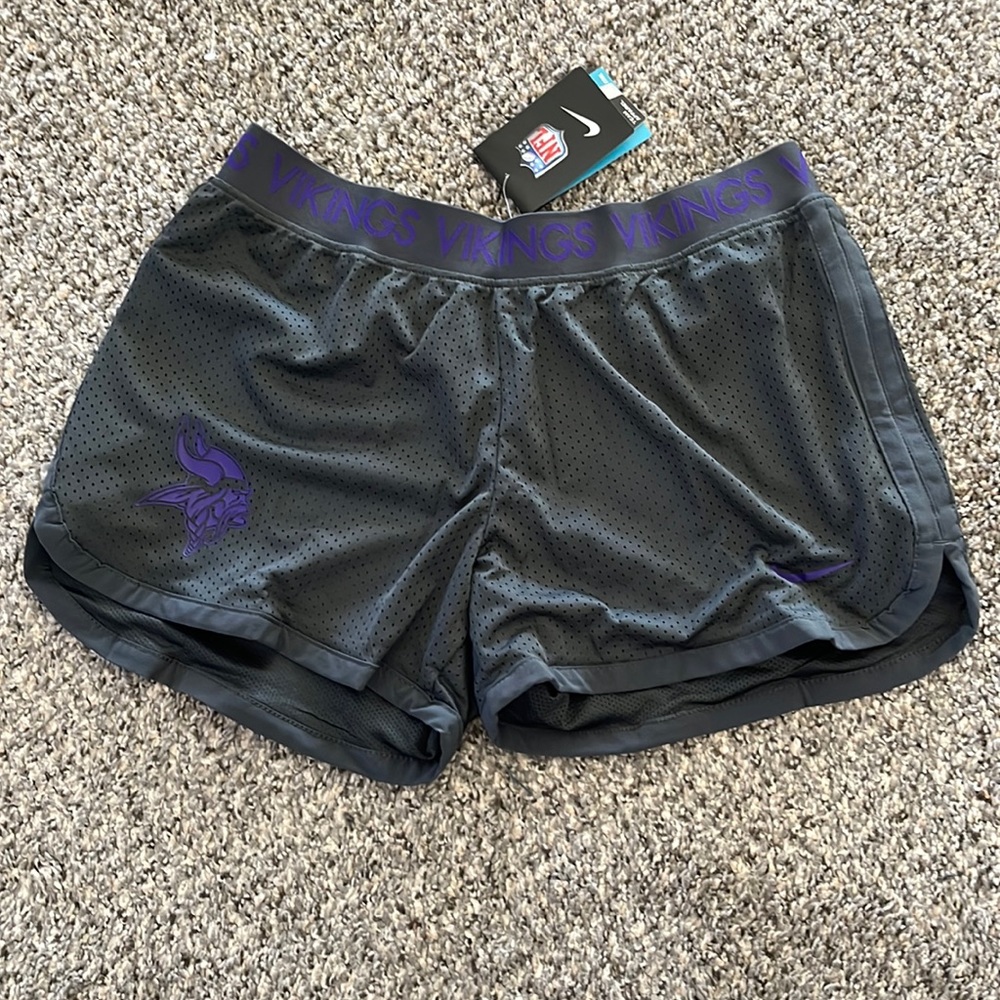 Nike Minnesota Vikings Mesh Athletic Women’s Running Shorts NWT Small